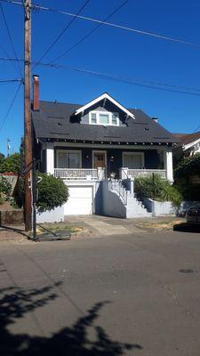 Older Home in 
ONYX BLACK
Owens Corning Total Protection Roofing System
Completed 2023