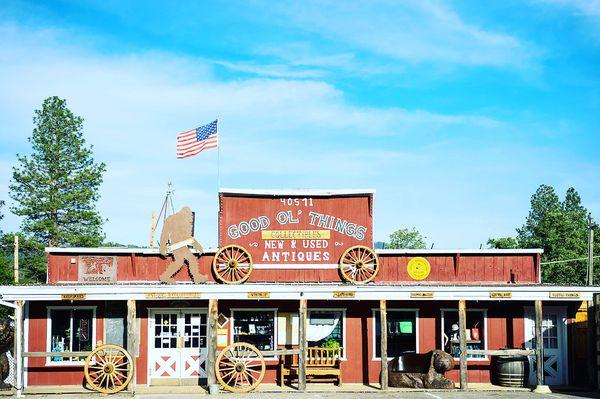 Good Ol' Things: time traveler shopping with a hint of ge now. Great place for Yosemite Souvenirs and more!