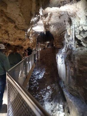 Natural Caverns tour