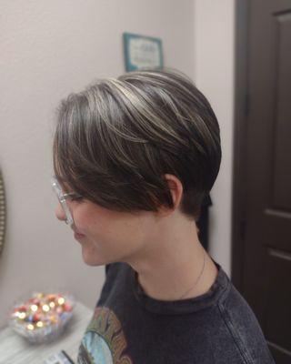 Cute Pixie With Some Cool Toned Highlights Added