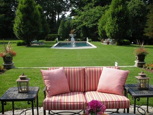 How to create an attractive outdoor sitting area.