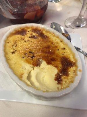 Cold creme brûlée? She's says it's Portuguese creme brûlée.... lmao huh? ‍