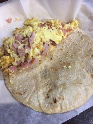 Egg & ham on corn. Solid taco.