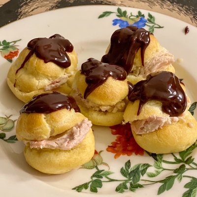 Final Result: profiteroles, ice cream, chocolate ganache