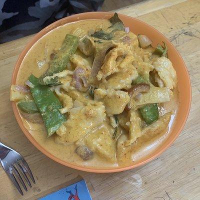 Red curry with chicken