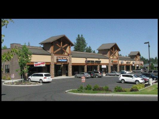 Mead Plaza shopping center, Spokane, Washington.  18,500 SF building with 11 potential tenant spaces.