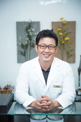 Acupuncture physician