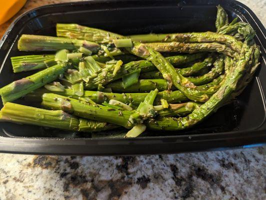 Roasted asparagus with herbs