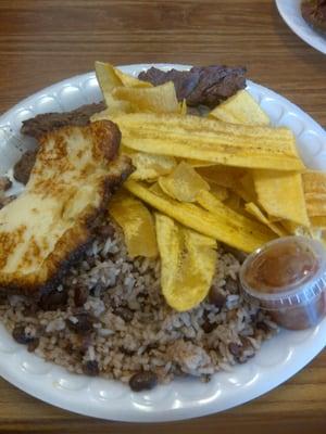 Carne Asada, Gallopinto, Tajadas, y Queso Frito