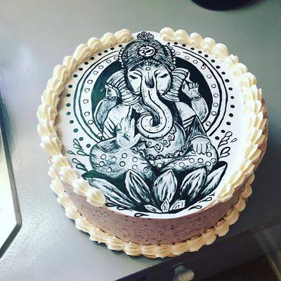 Free-handed edible painting