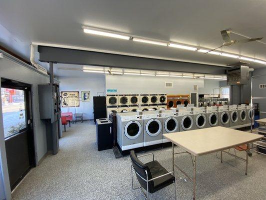 Bev's Coin Laundry