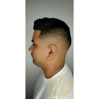 Mid dip low fade.
#leovanythebarber