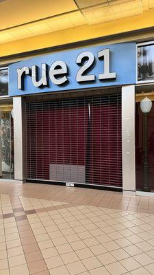 Rue 21 in University Mall Burlington