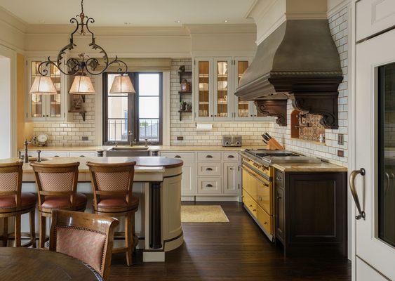 Bluff Residence: Kitchen