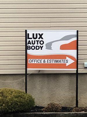 Lux Auto Body