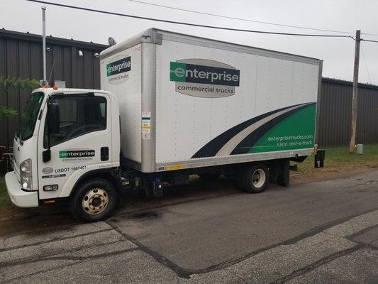 15 ft box truck with a ramp!