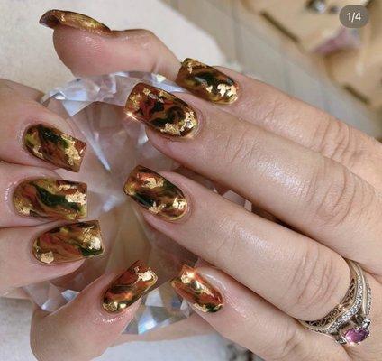 Golden Hair & Nail