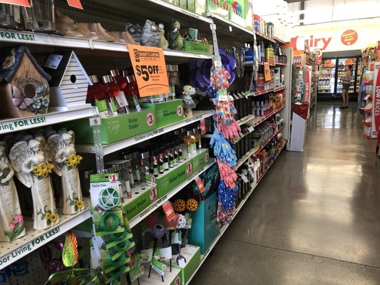 Wednesday, May 29, 2019: store aisle.