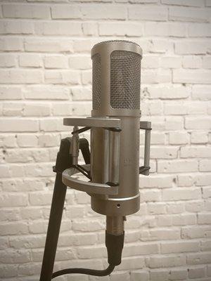 Our Brauner Phantom AE microphone