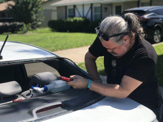 Toro Auto Glass Technician Jesus