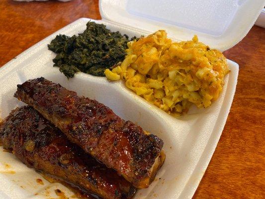 Sweet chili ribs, mac n cheese, spicy spinach.  Sooo good!