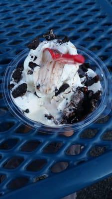 Oreo brownie sundae