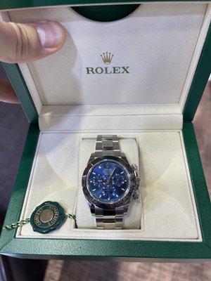 Are you looking for an original preowned Rolex watch? We help you to find it! Call us for more information: 786-592-5252