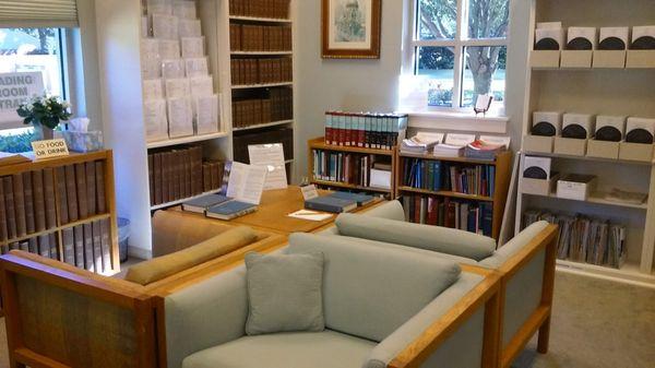 The study room offers a quite respite for study and contemplation. Books & magazines offer articles of healing, uplift, & inspiration