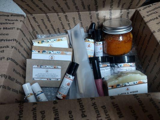 Shampoo bar, soap, toothbrushes, hair growth serum, tumeric scrub,lip gloss, chap stick, charcoal whitener all natural!! Great products