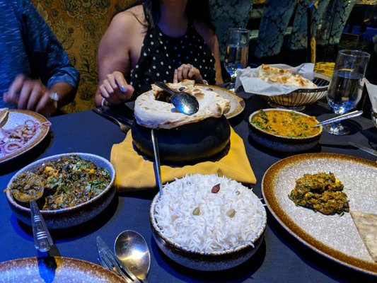 Tasteful saag paneer, yummy Dal makkhani, and Malai kofta combined with excellent service.