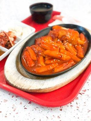 #32 ddeokbokki very spicy and very very fishy! Basic and good.