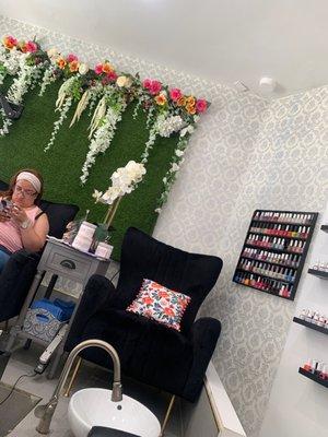 Aleisha Nailbar Salon & Barbershop