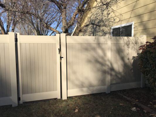 B & W Fence & Construction