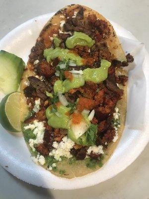 Huarache chorizo asada