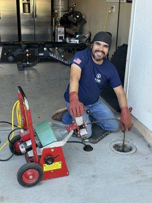 Meet Carlos, 1 of our  techs