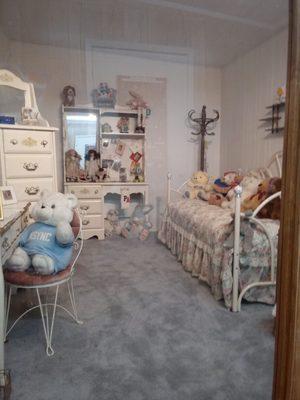 Britney childhood bedroom