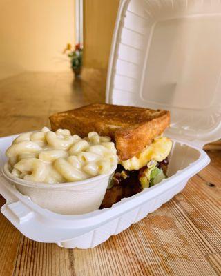 Add a side scoop of our mac 'n' cheese to any sandwich!