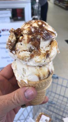 Double scoop of Praline Crunch. Delicious !