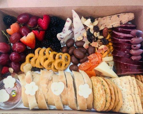 Fall themed box! Cranberry cheese and pumpkin spice dipped pretzels!