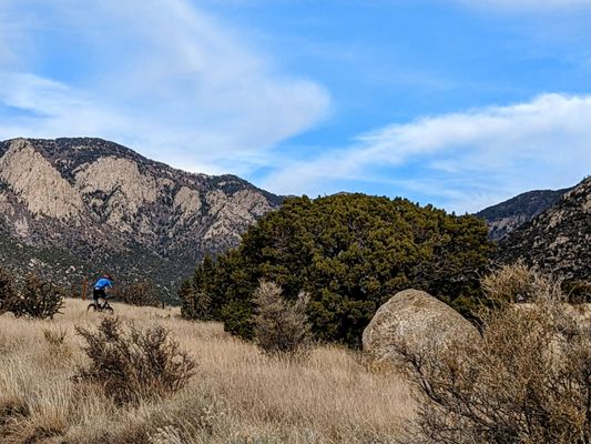 Fantastic access point for hikers, bikers and runners