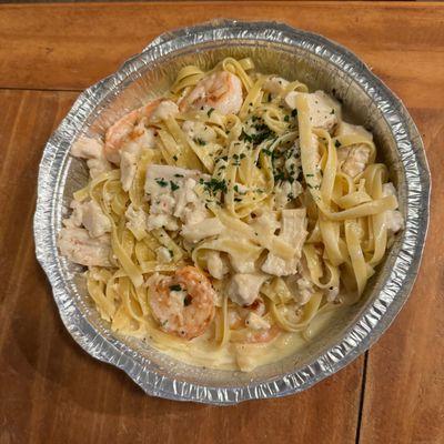 Alfredo w/shrimp and chicken