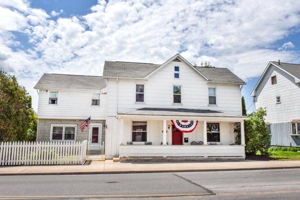 Front of The Quinn Inn