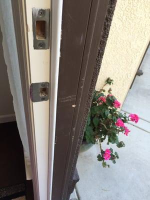 Damage to front door frame when they moved the fridge out. Didn't take the hinges off