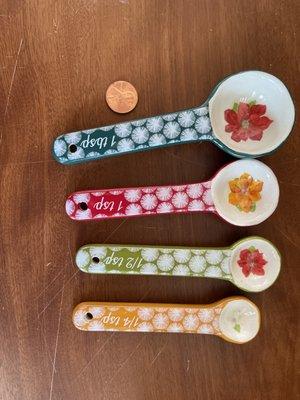 Ceramic measuring spoon set