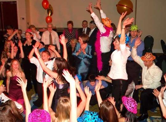 Bat Mitzvahs are a specialty of Rob, making sure kids and adults are entertained the whole time!