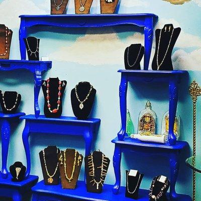 Welcome! Come come see unique handmade jewelry!