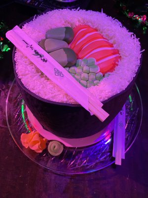 Sushi roll cake