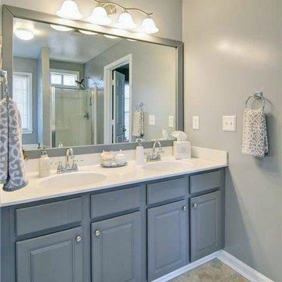 Master Bathroom Staged
Can't go wrong with grey, the new neutral