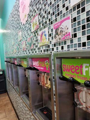 sweetFrog Premium Frozen Yogurt