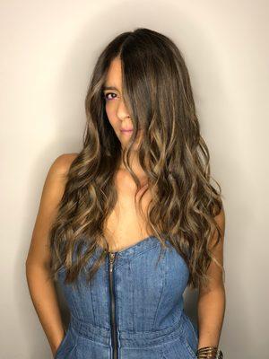 Natural ombré sexy waves @purpleheartdesigns #emisalon1